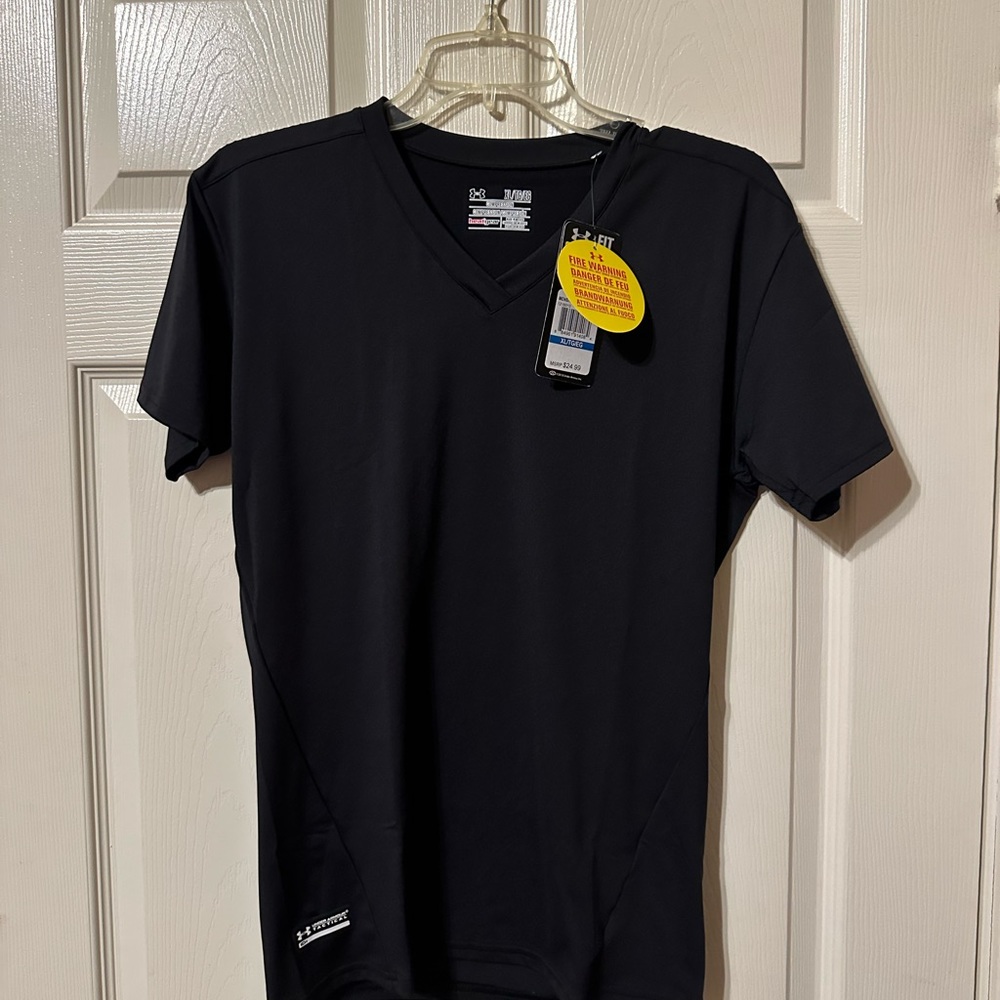 NWT Under Armour heat gear compression top